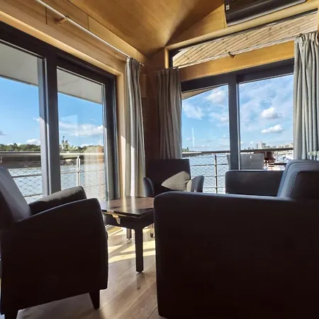 Vogue Boat * بودابست