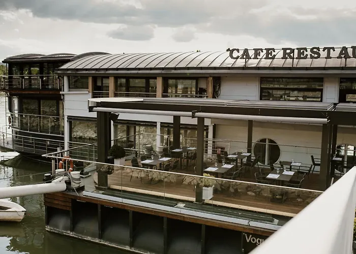 Vogue Boat בודפשט